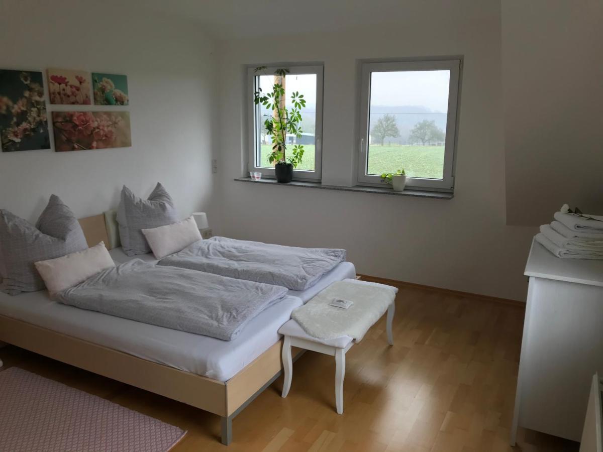 Kleine Auszeit Mit Aussicht Velbert Toenisheide Appartement Buitenkant foto