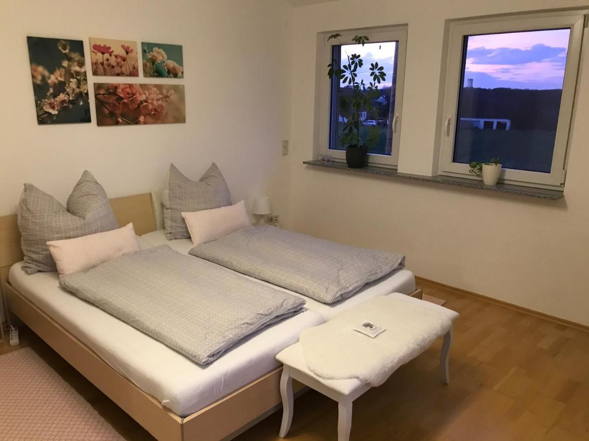 Kleine Auszeit Mit Aussicht Velbert Toenisheide Appartement Buitenkant foto