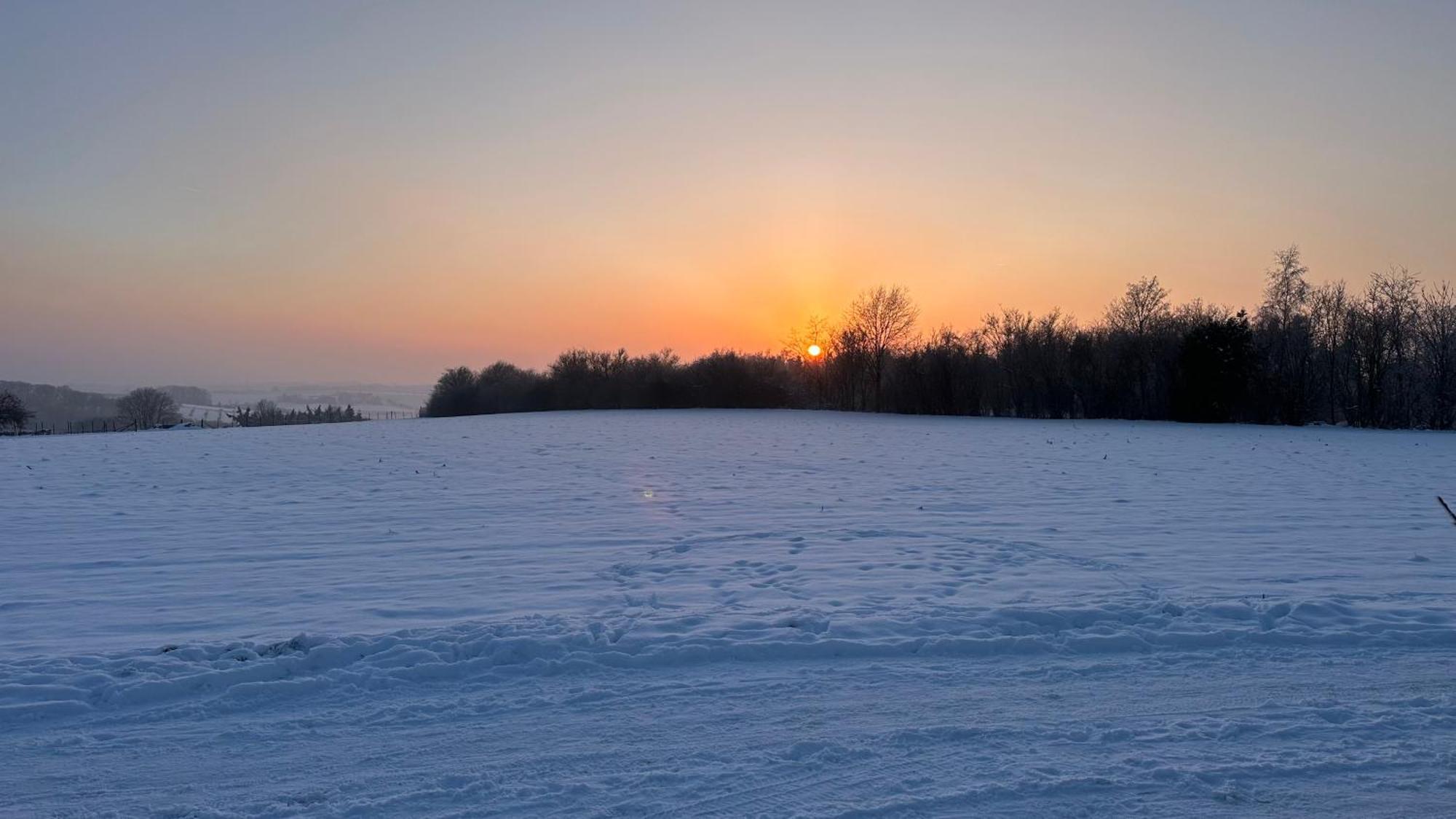 Kleine Auszeit Mit Aussicht Velbert Toenisheide Appartement Buitenkant foto