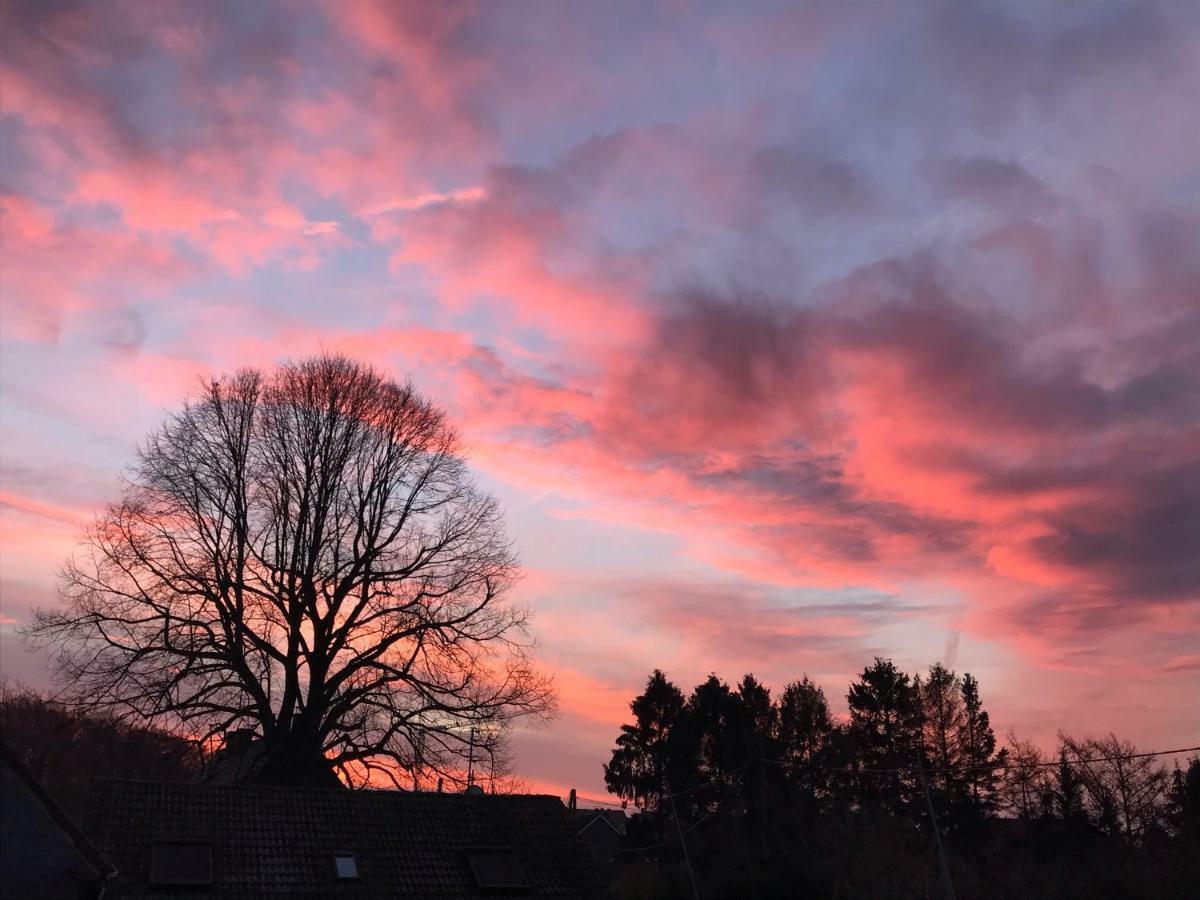 Kleine Auszeit Mit Aussicht Velbert Toenisheide Appartement Buitenkant foto