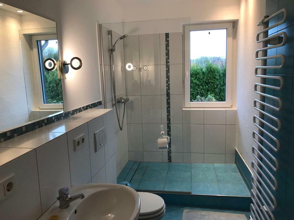 Kleine Auszeit Mit Aussicht Velbert Toenisheide Appartement Buitenkant foto